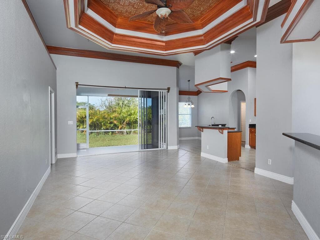 18307 Royal Hammock Blvd, Naples, FL 34114-6