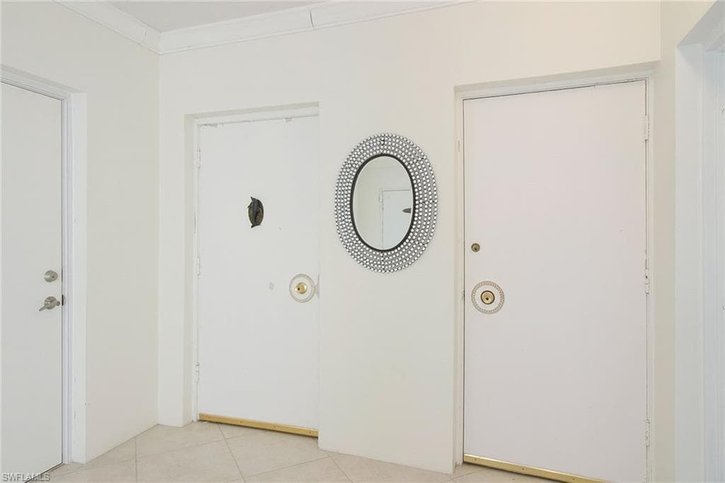 2011 Gulf Shore Blvd N 56, Naples, FL 34102-17