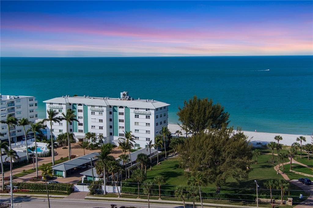 2011 Gulf Shore Blvd N 56, Naples, FL 34102-22