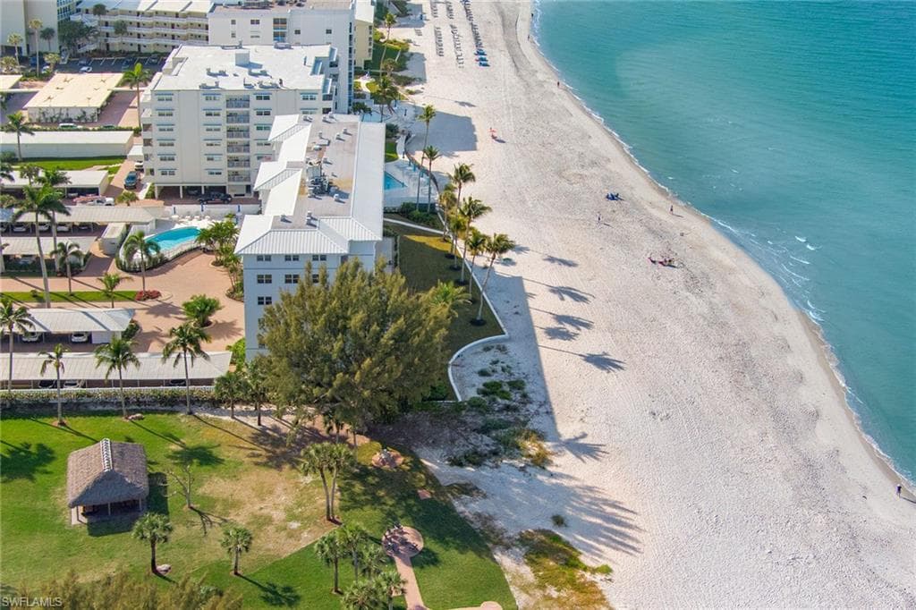 2011 Gulf Shore Blvd N 56, Naples, FL 34102-27