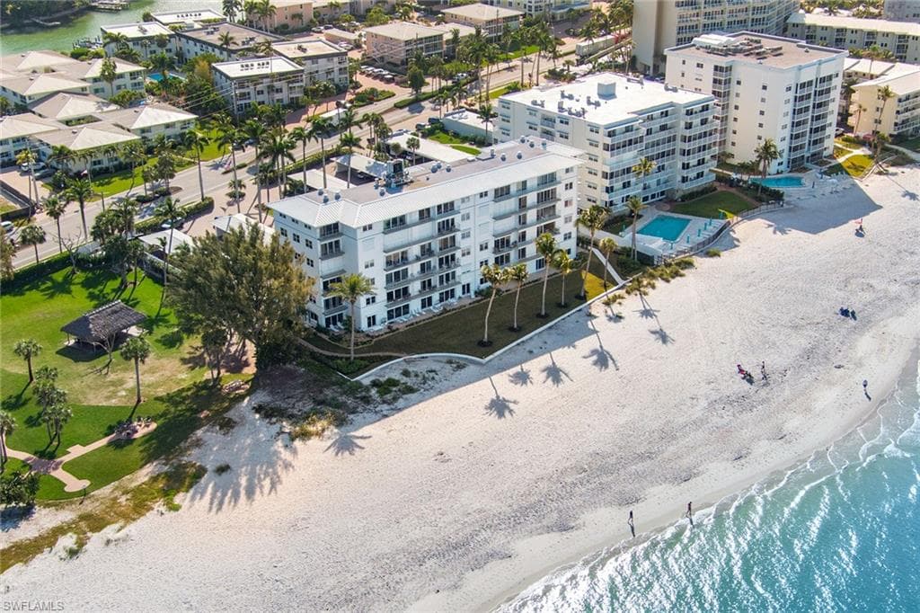 2011 Gulf Shore Blvd N 56, Naples, FL 34102-28