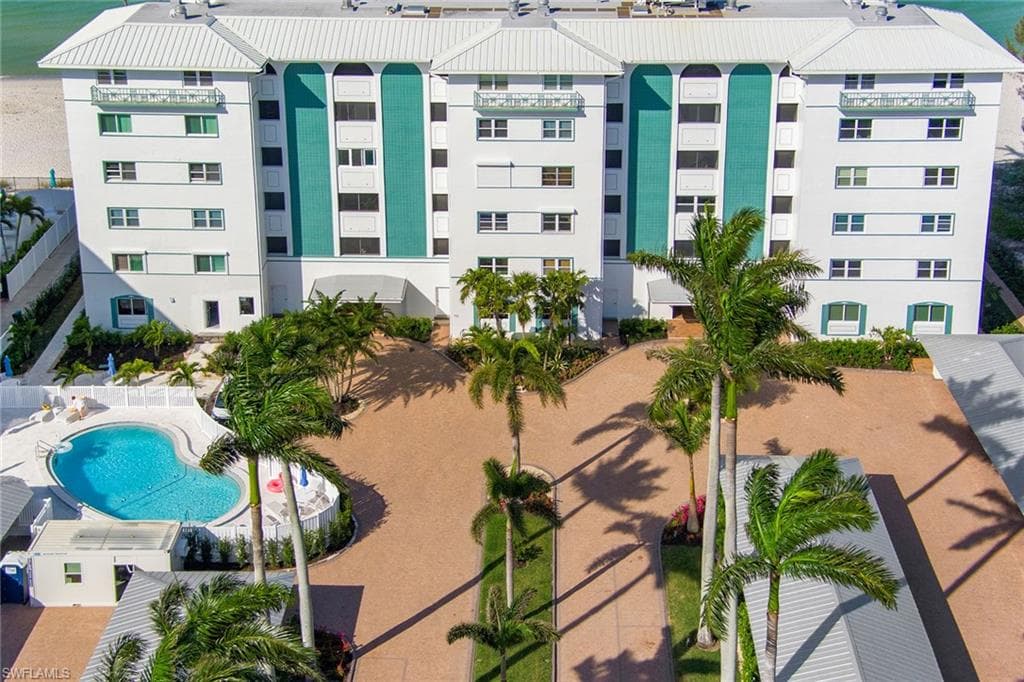 2011 Gulf Shore Blvd N 56, Naples, FL 34102-29