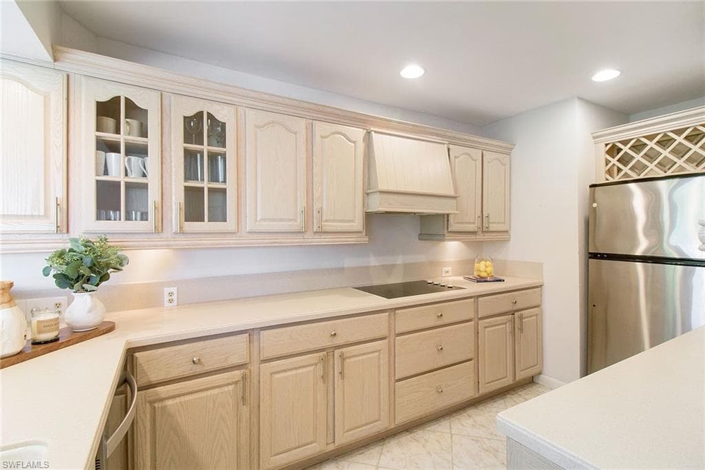 2011 Gulf Shore Blvd N 56, Naples, FL 34102-5