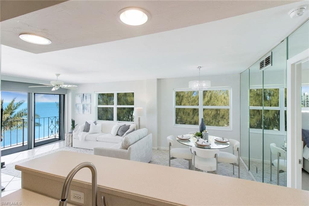 2011 Gulf Shore Blvd N 56, Naples, FL 34102-6