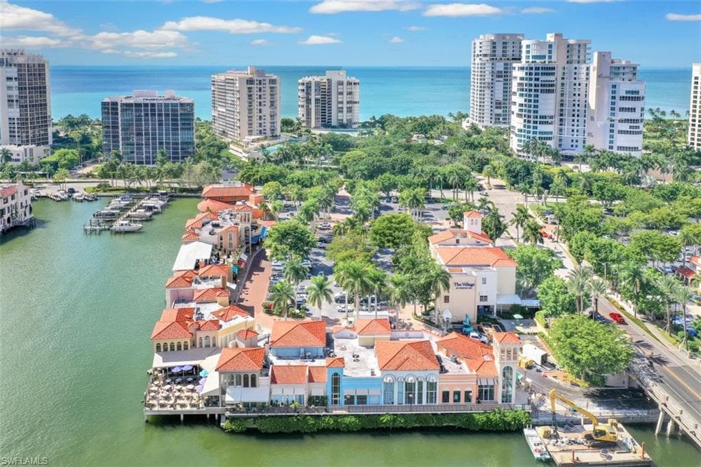 555 Park Shore Dr B-412, Naples, FL 34103-35
