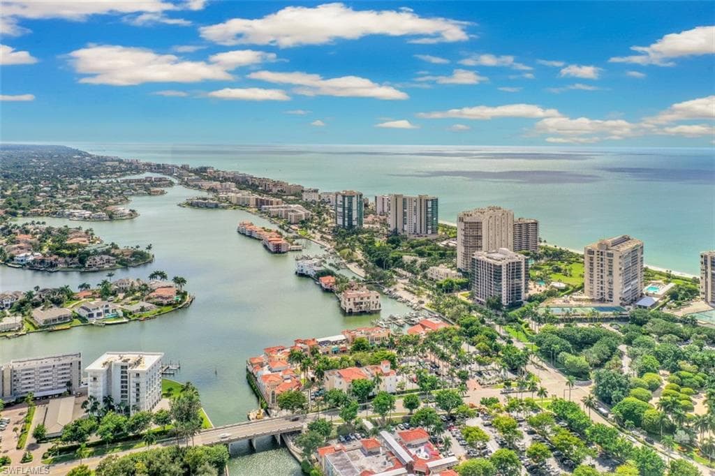 555 Park Shore Dr B-412, Naples, FL 34103-37