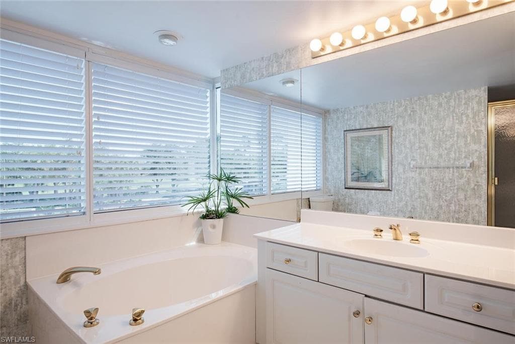 6825 Grenadier Blvd 101, Naples, FL 34108-13