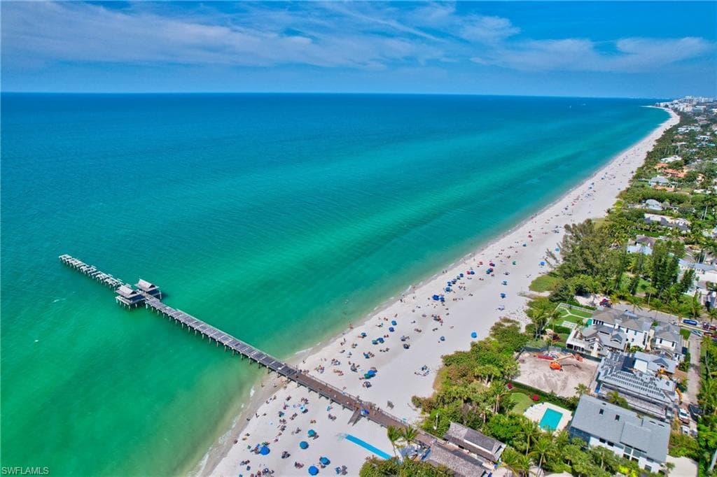 1295 Gulf Shore Blvd S 136, Naples, FL 34102-26