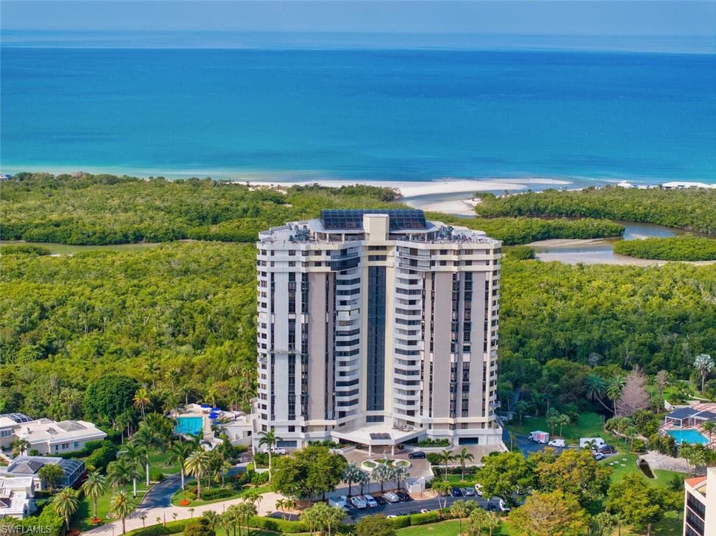 6001 Pelican Bay Blvd Penthouse E, Naples, FL 34108-1