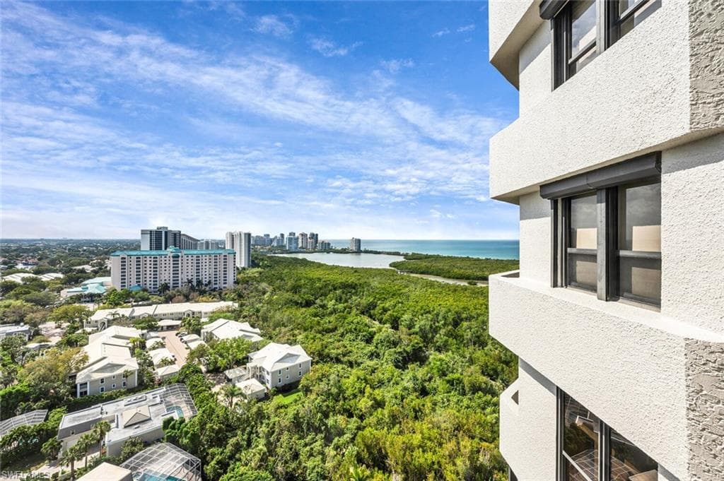 6001 Pelican Bay Blvd Penthouse E, Naples, FL 34108-22
