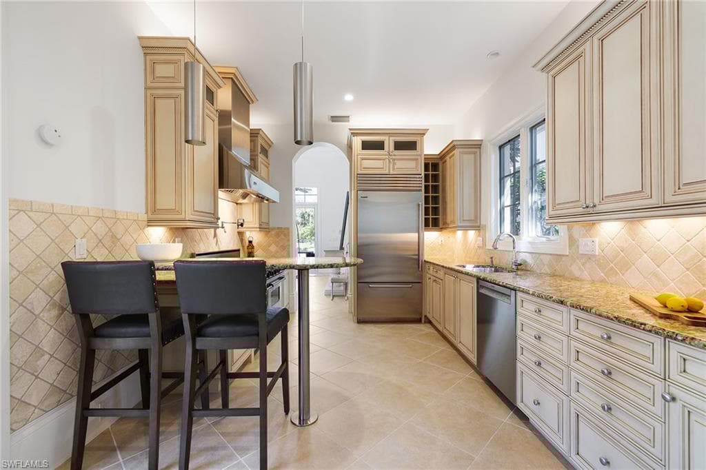 15655 Villoresi Way, Naples, FL 34110-10