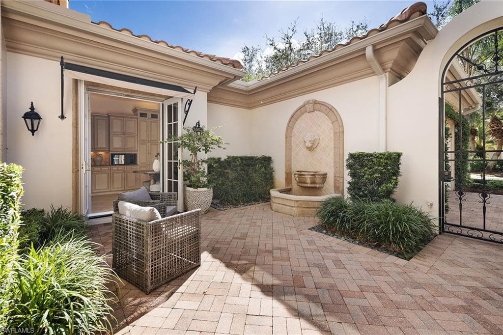 15655 Villoresi Way, Naples, FL 34110-12