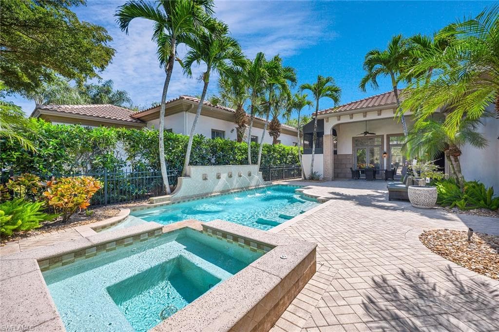 15655 Villoresi Way, Naples, FL 34110-17