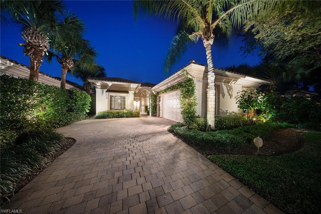 15655 Villoresi Way, Naples, FL 34110-3