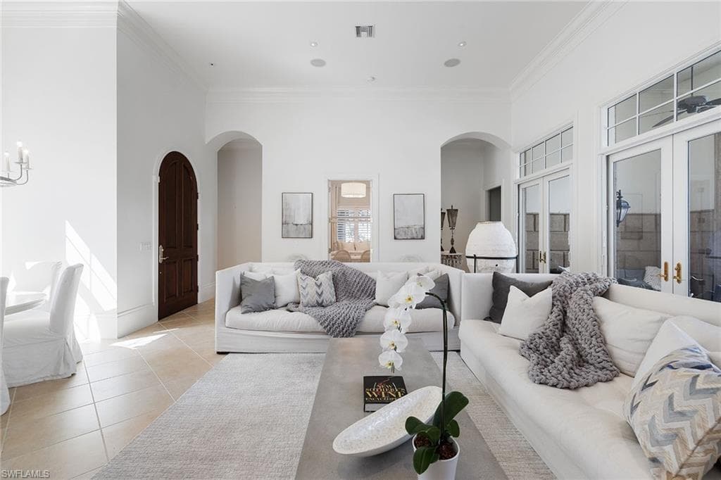 15655 Villoresi Way, Naples, FL 34110-5