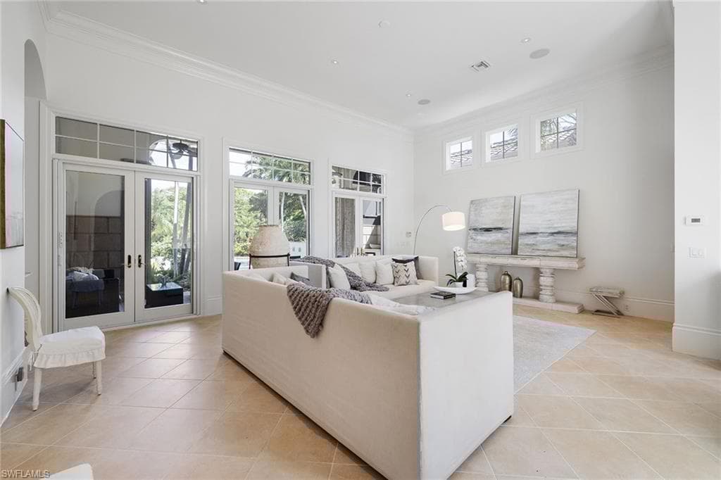 15655 Villoresi Way, Naples, FL 34110-7