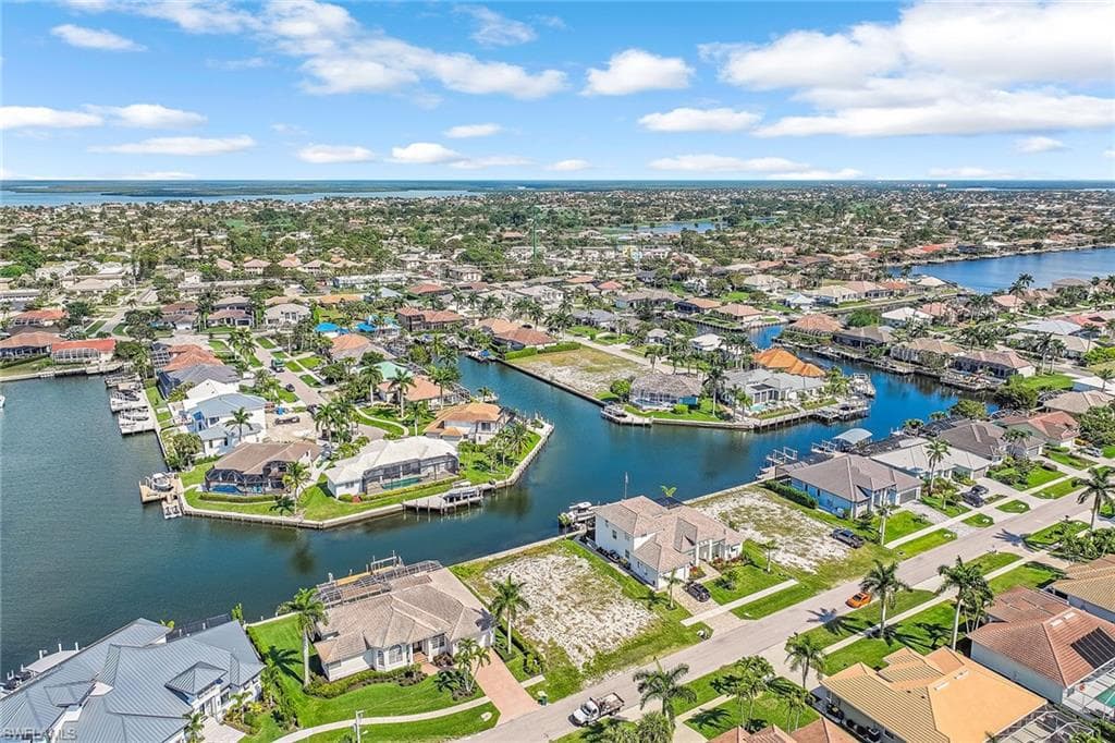 459 Waterleaf Ct, Marco Island, FL 34145-5