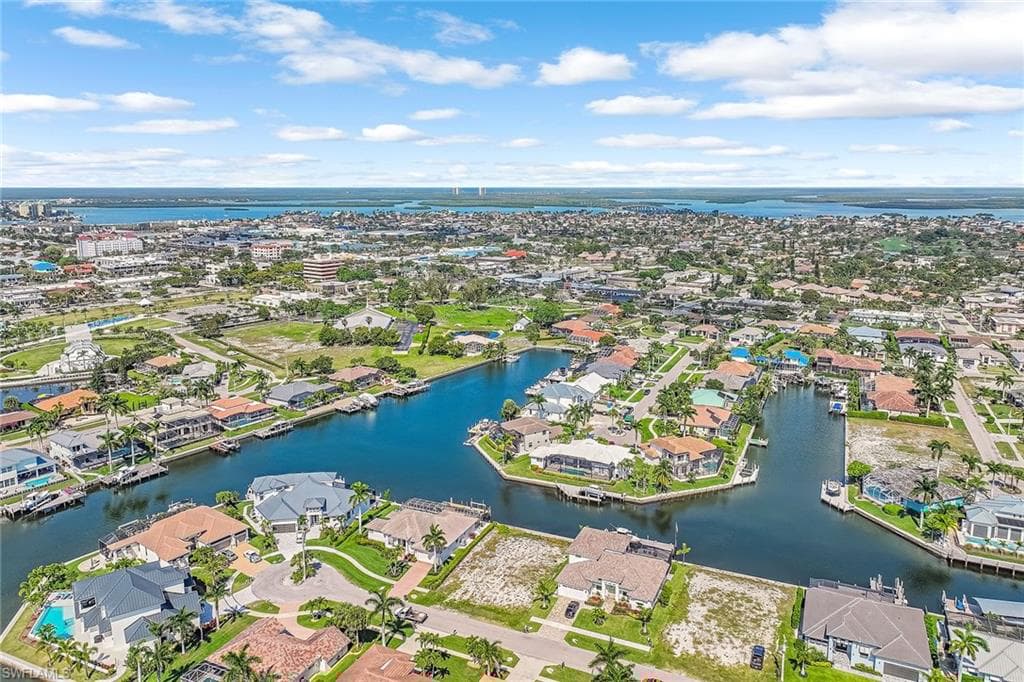 459 Waterleaf Ct, Marco Island, FL 34145-8