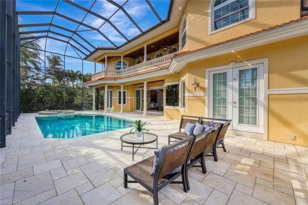 1835 Kingfish Rd, Naples, FL 34102-11