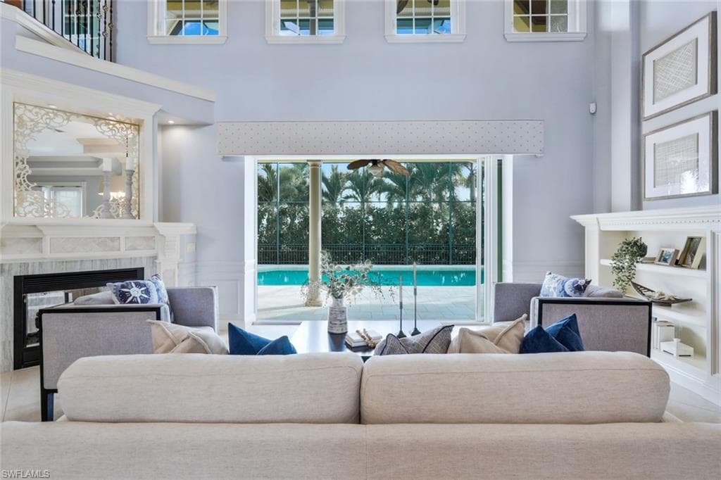 1835 Kingfish Rd, Naples, FL 34102-15