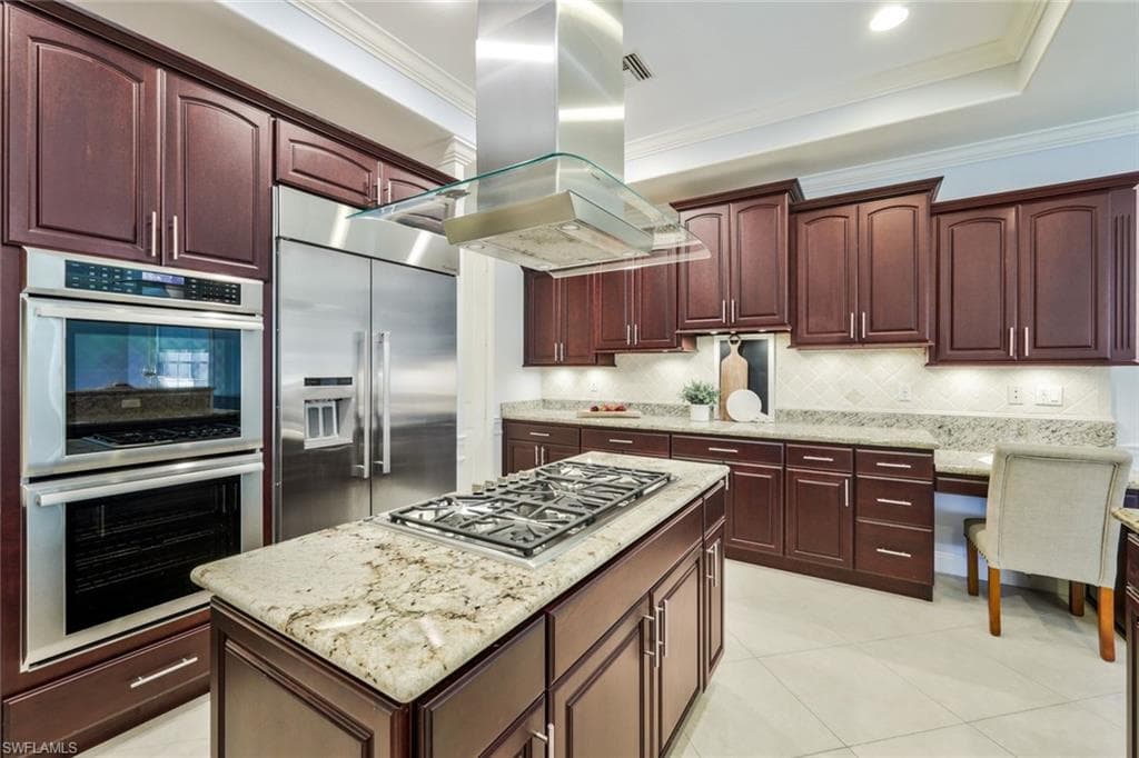 1835 Kingfish Rd, Naples, FL 34102-19