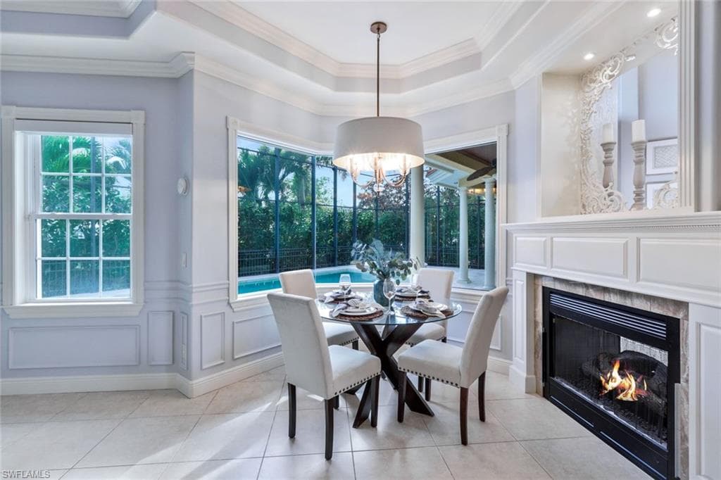 1835 Kingfish Rd, Naples, FL 34102-25