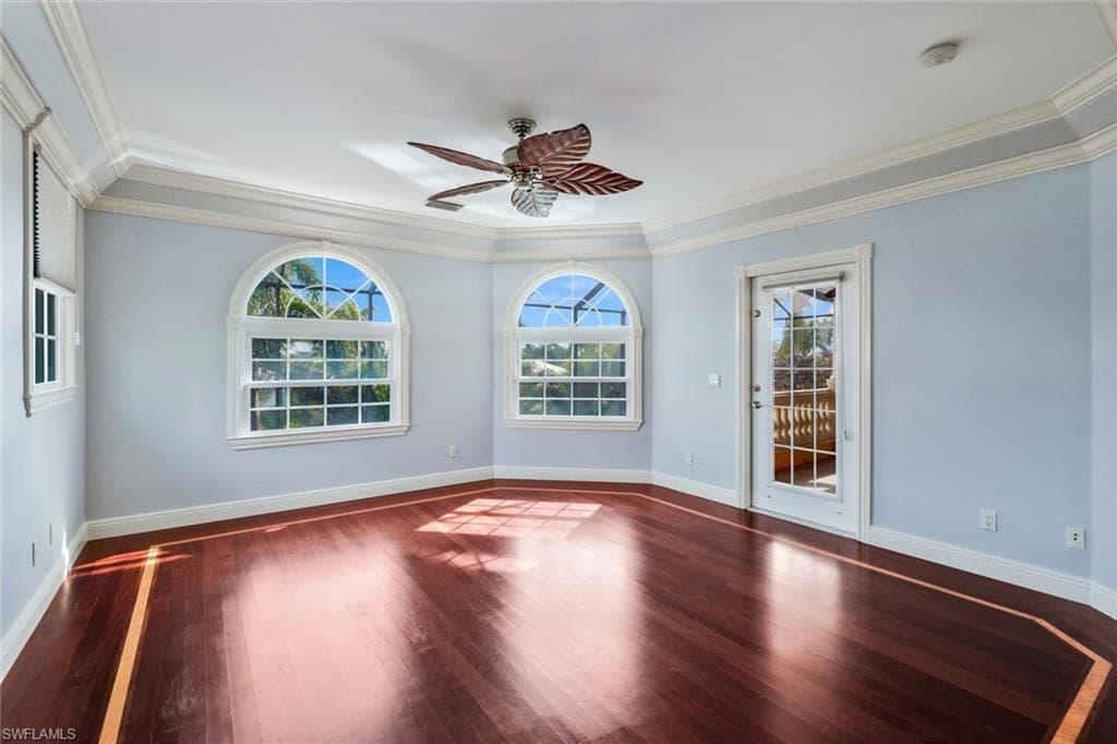 1835 Kingfish Rd, Naples, FL 34102-35