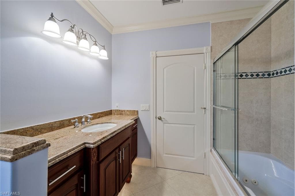 1835 Kingfish Rd, Naples, FL 34102-36