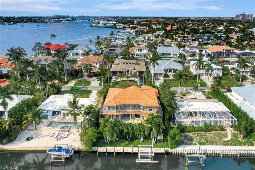 1835 Kingfish Rd, Naples, FL 34102-3