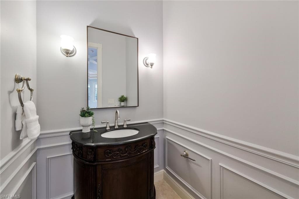 1835 Kingfish Rd, Naples, FL 34102-41