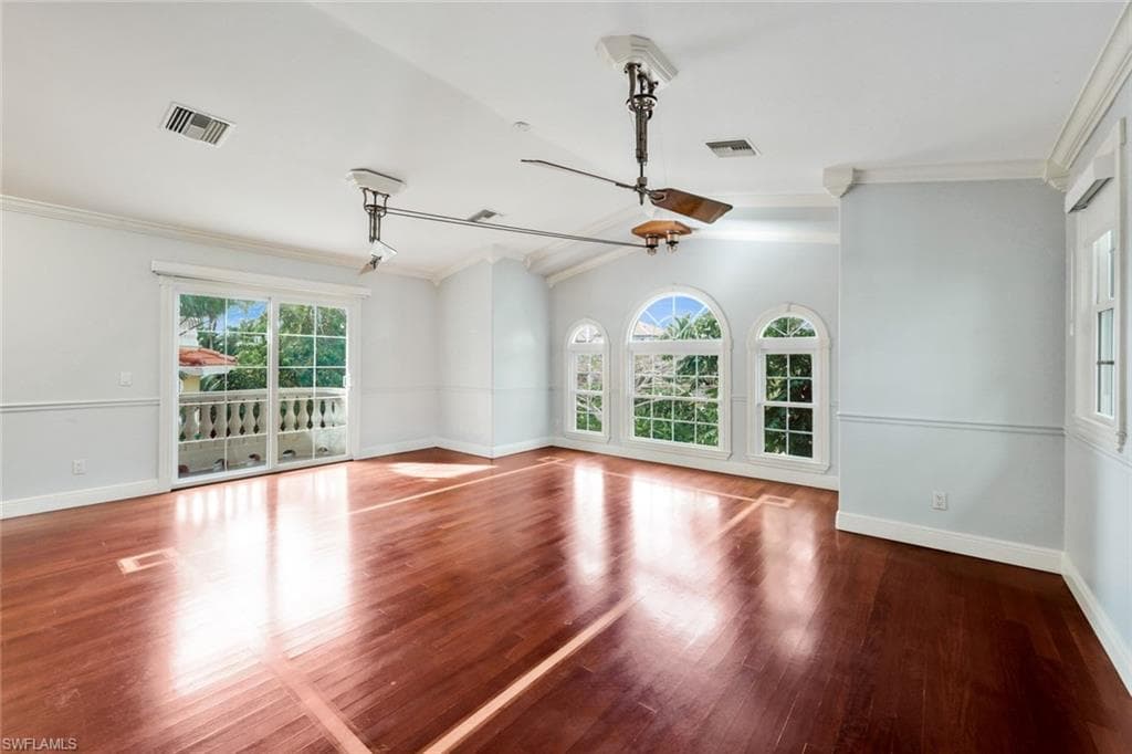 1835 Kingfish Rd, Naples, FL 34102-42