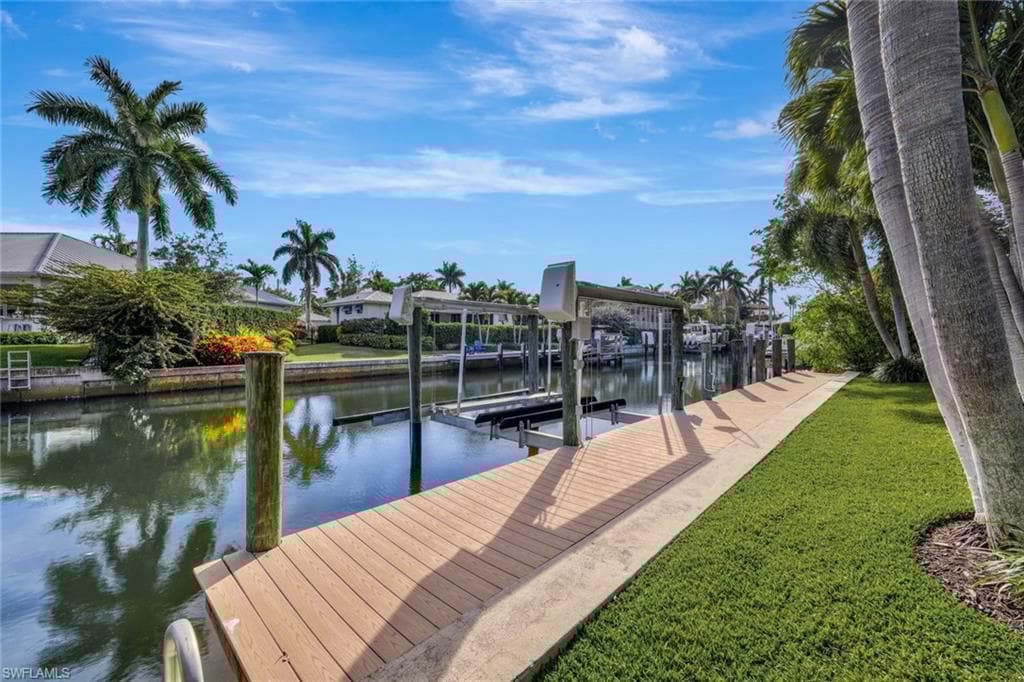 1835 Kingfish Rd, Naples, FL 34102-45
