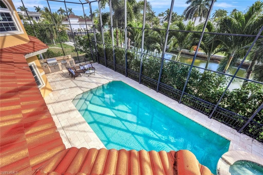 1835 Kingfish Rd, Naples, FL 34102-47