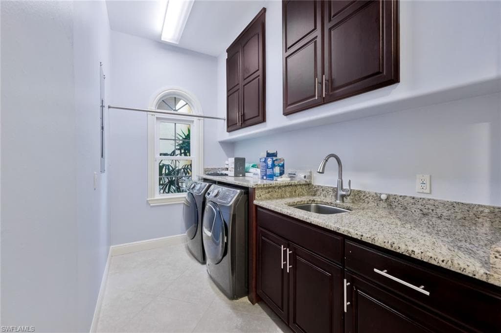 1835 Kingfish Rd, Naples, FL 34102-48