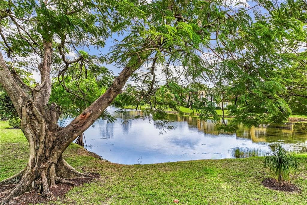 1608 Spoonbill Ln B, Naples, FL 34105-14