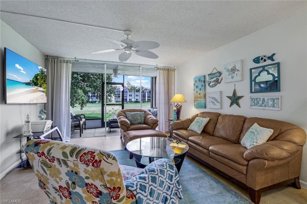 1087 Forest Lakes Dr 1-104, Naples, FL 34105-3