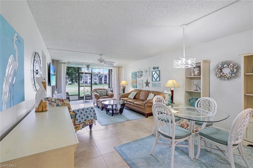 1087 Forest Lakes Dr 1-104, Naples, FL 34105-5