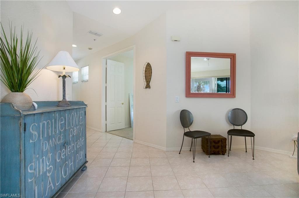 4690 Hawks Nest Way E-204, Naples, FL 34114-18