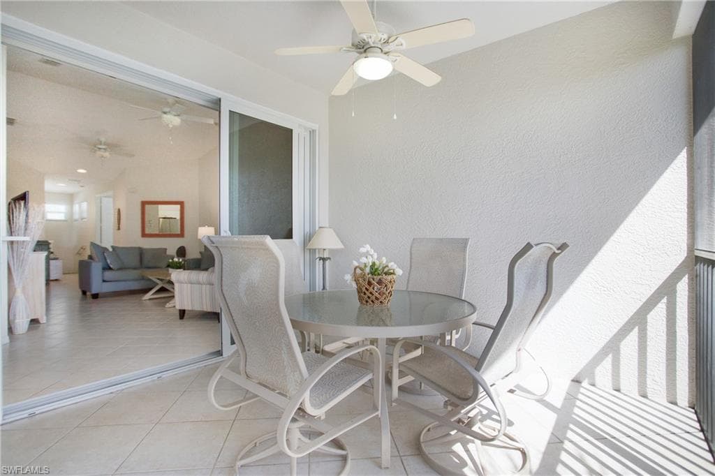 4690 Hawks Nest Way E-204, Naples, FL 34114-20