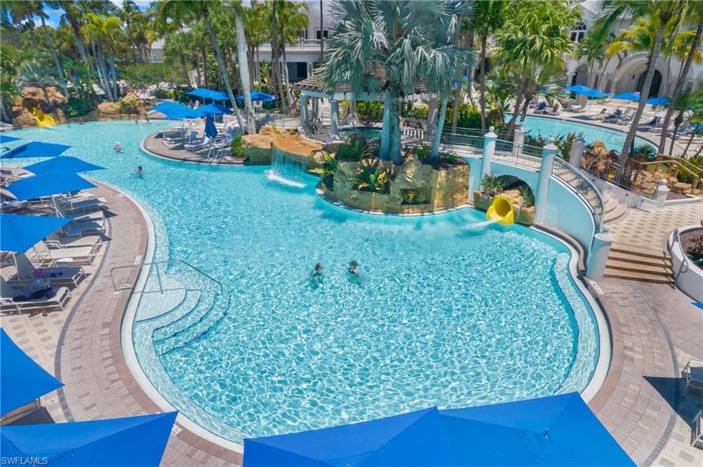 4690 Hawks Nest Way E-204, Naples, FL 34114-3