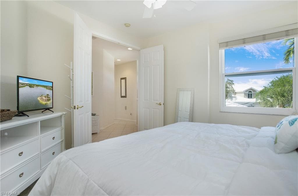 4690 Hawks Nest Way E-204, Naples, FL 34114-40