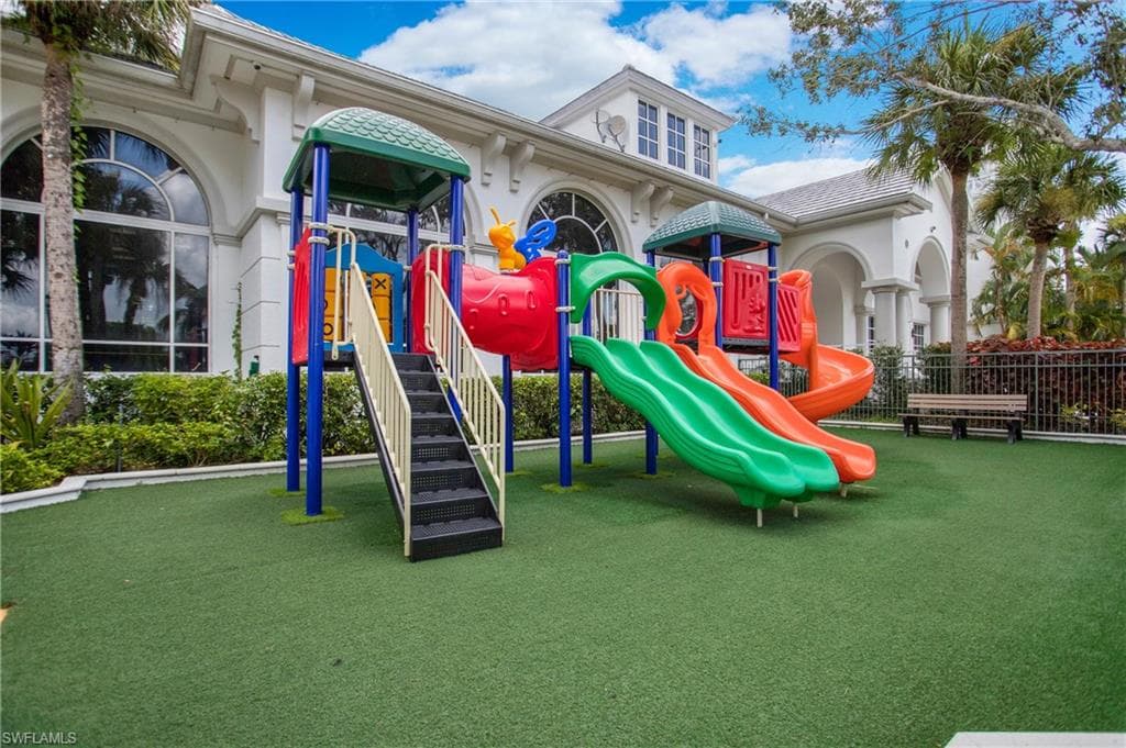 4690 Hawks Nest Way E-204, Naples, FL 34114-50