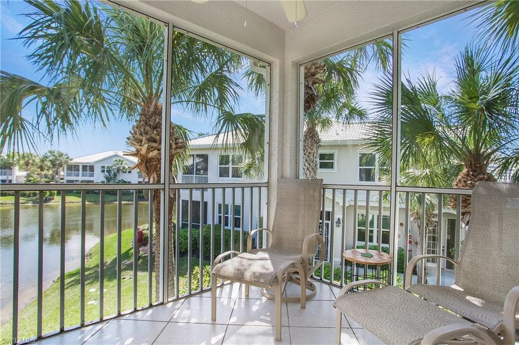 4690 Hawks Nest Way E-204, Naples, FL 34114-6