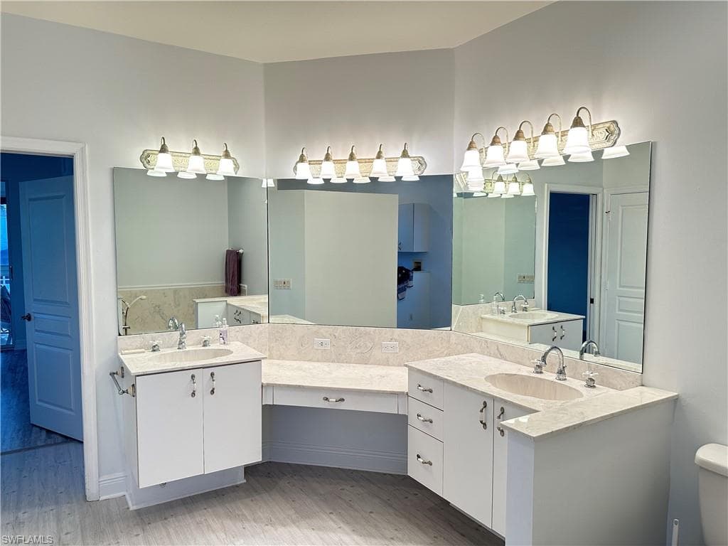 168 Trinidad St, Naples, FL 34113-33