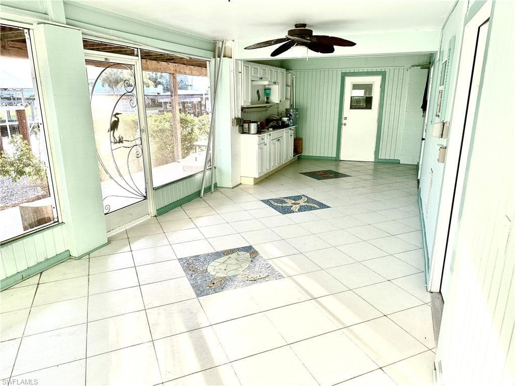 168 Trinidad St, Naples, FL 34113-43