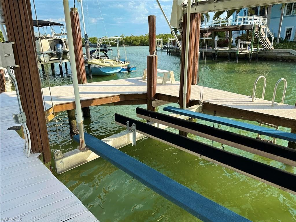 168 Trinidad St, Naples, FL 34113-46