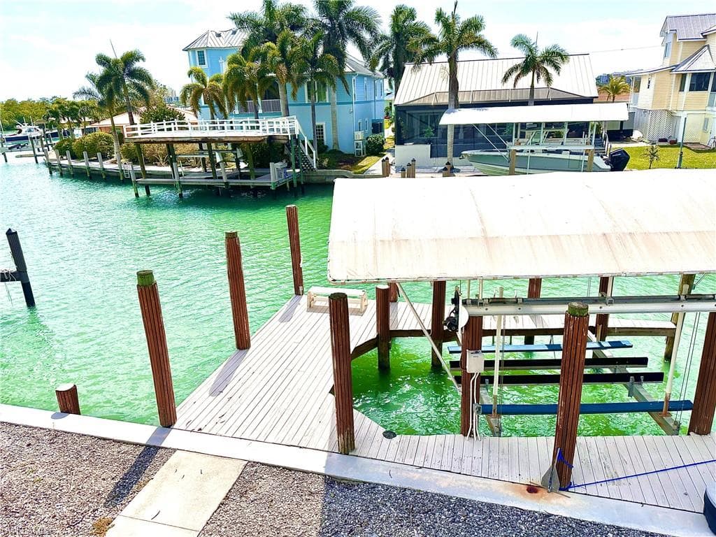 168 Trinidad St, Naples, FL 34113-3