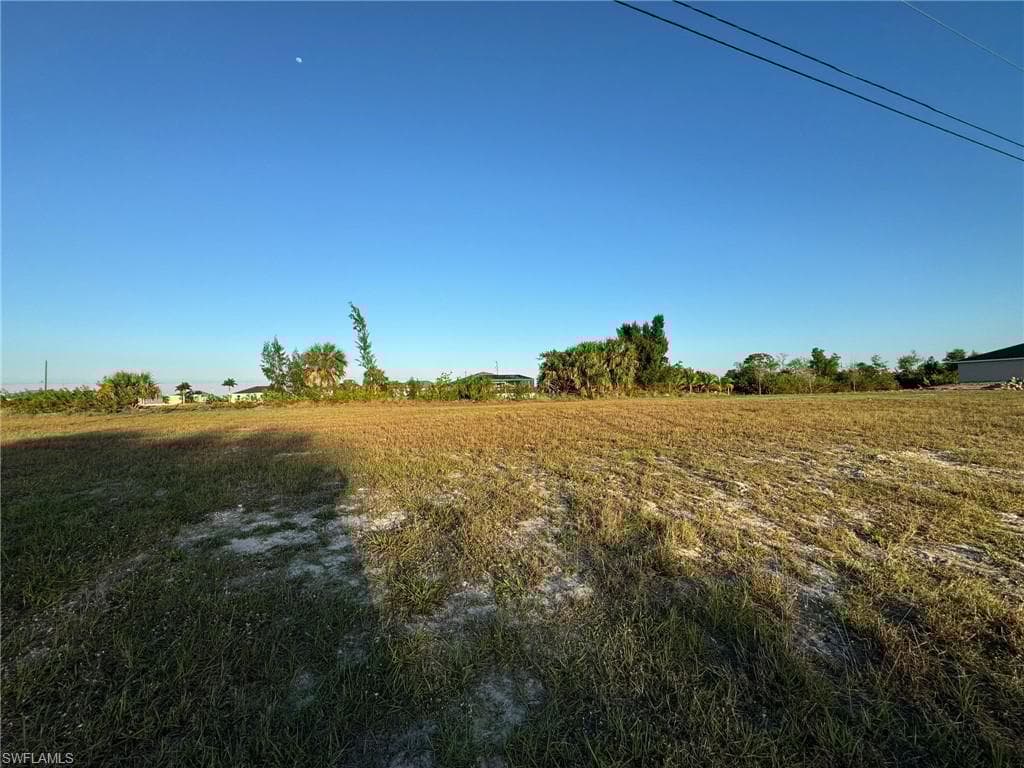 2115 2nd Pl, Cape Coral, FL 33993-2