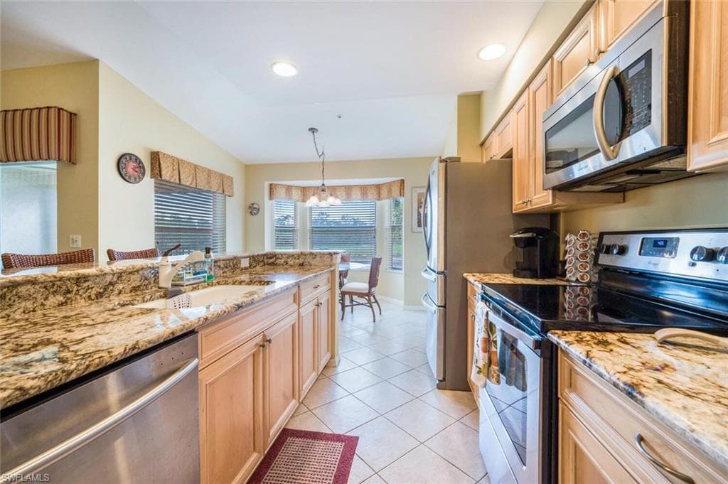 7635 Arbor Lakes Ct 2423, Naples, FL 34112-12