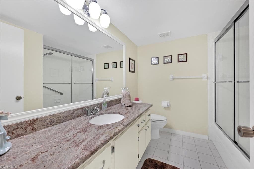215 Cypress Way E D8, Naples, FL 34110-12